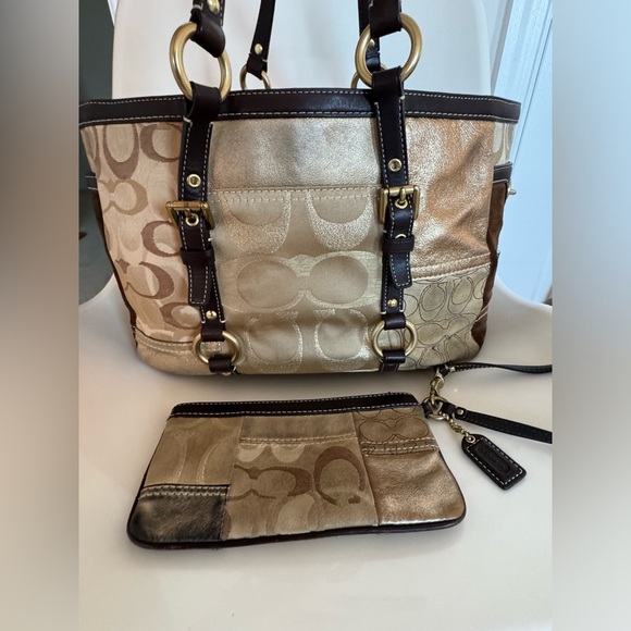 Vintage Y2K Coach Signature Metallic Gold Tote Shoulder Bag w/ Matching Wristlet - Picture 1 of 16